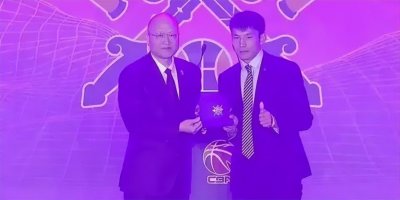 ​草根之光！网红“云南滑翔机”矣进宏瞄准CBA