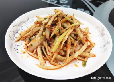 ​天热茭白别再炒着吃了，用来凉拌，脆嫩爽口，开胃又解暑