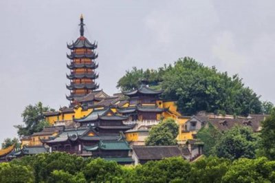 ​江南佛教圣地-金山寺，知道在哪座城市吗？据说还是唐僧出家地