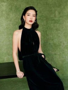 ​《小李飞刀》龙小云21年后蜕变：时光荏苒，她如今的样子让人惊叹