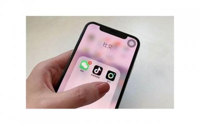 ​为什么男生喜欢摸你头发？