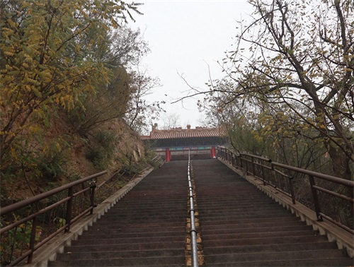 免费：中原地区少见的道观-荥阳飞龙顶