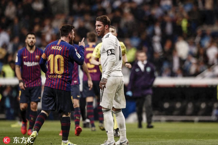 梅西罕见暴怒！和拉莫斯怼脸青筋暴起 起身指着对方鼻子