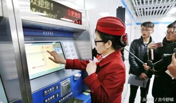 合肥轨道交通2号线正式通车运营 多项全国第一亮相地铁现场