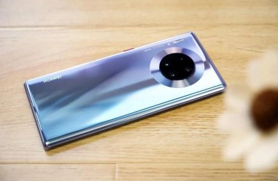 ​VDVD Mate300入网，照搬华为Mate30设计，网友：还有一个朵唯