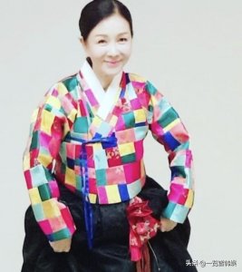 ​国民妈妈朴俊琴年轻容貌不凡 出演多部大热剧 因无后与丈夫离婚