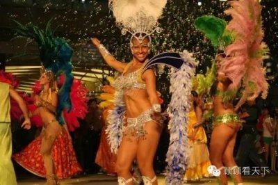 ​桑巴是巴西人的广场舞，抖臀中享受原始生命的欢乐