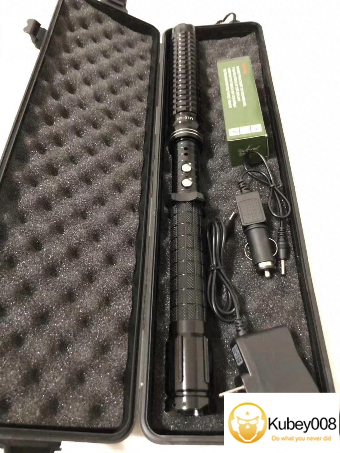 图文欣赏黑鹰X10强光手电筒 伸缩电棍豪华套装 带喷雾可车载防身