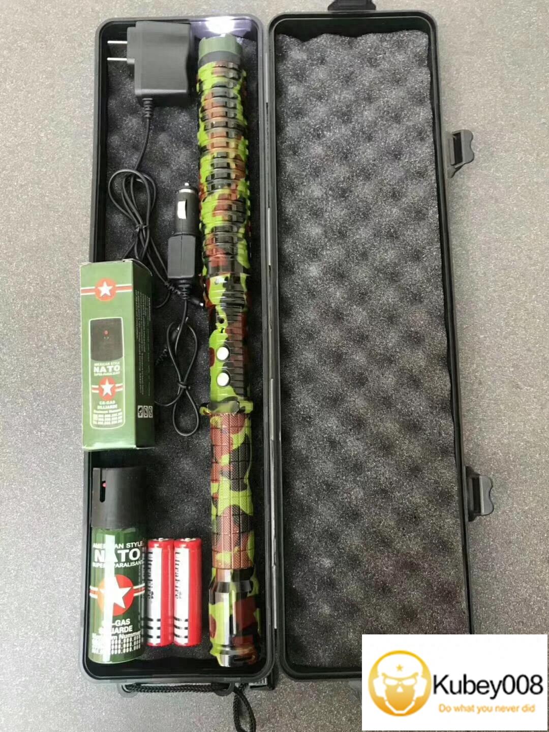 图文欣赏黑鹰X10强光手电筒 伸缩电棍豪华套装 带喷雾可车载防身