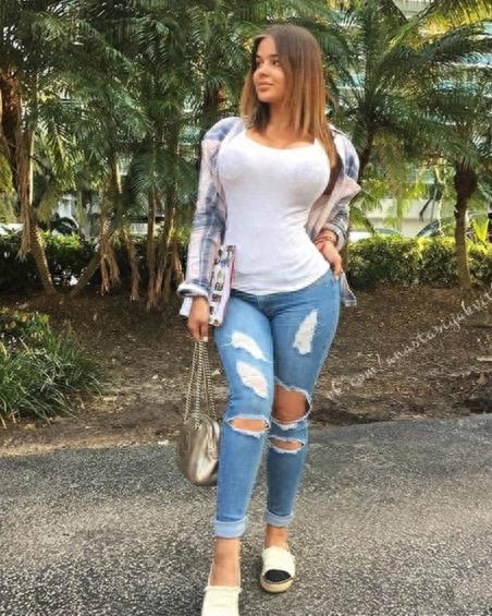 超模“阿纳斯塔西娅”珍藏照片曝光，网友说，微胖的女孩就是美