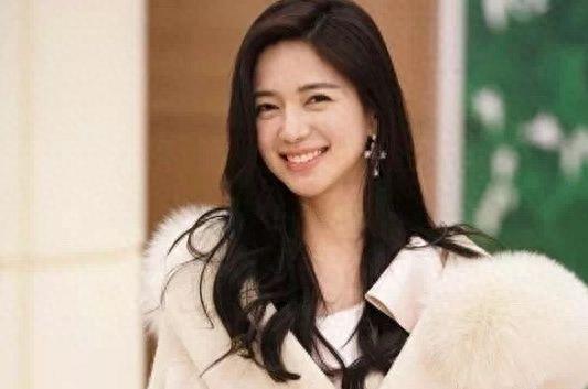 韩国90后女神级演员李伊利雅