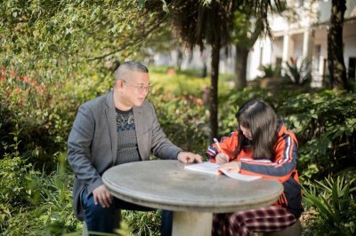 ​常宁三中:阳光服务让爱永驻