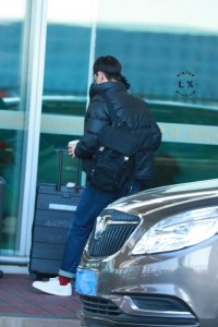 ​191230 李现现身北京机场飞往上海 期待现男友带来的美好跨年夜