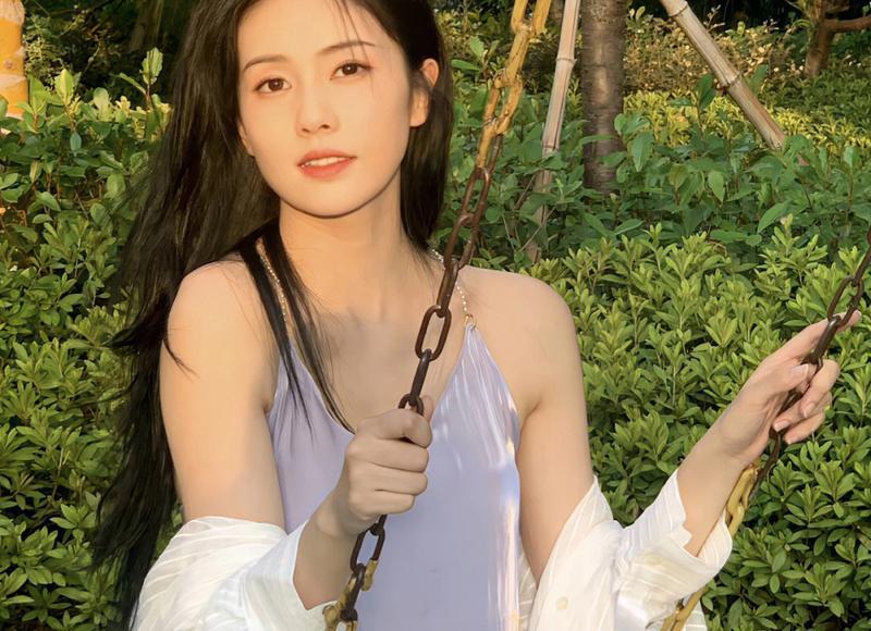 怎么形容夹缝中求生存 学会在夹缝中求生存的意思