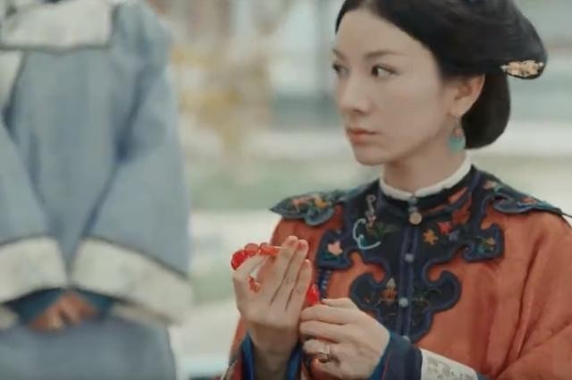 杨蓉整容了吗（杨蓉演十几岁少女全靠滤镜撑着）