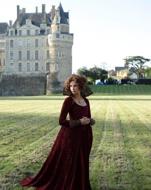 亚历桑德拉·马提尼斯个人资料写真作品