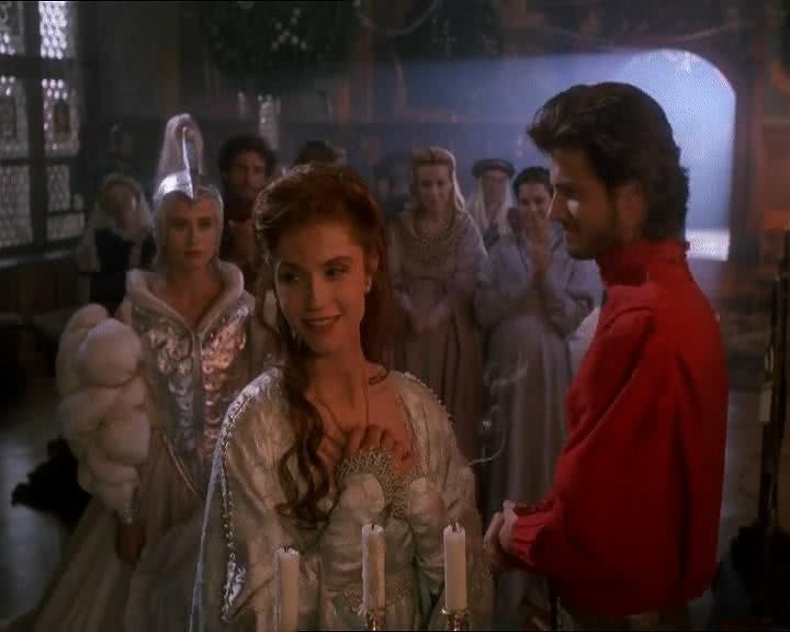 亚历桑德拉·马提尼斯个人资料写真作品