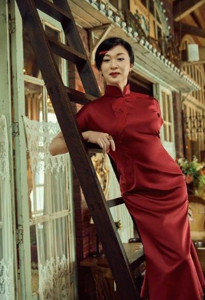 金星收养三个子女（53岁金星23岁娶妻）(27)