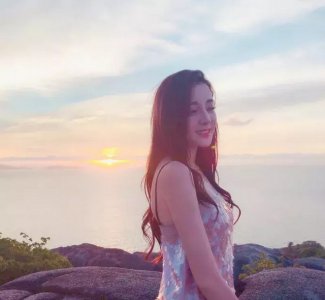 ​女明星露点照片（秀智学雪莉放飞自我露点上镜）