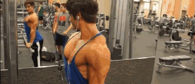 女明星露点照片（秀智学雪莉放飞自我露点上镜）