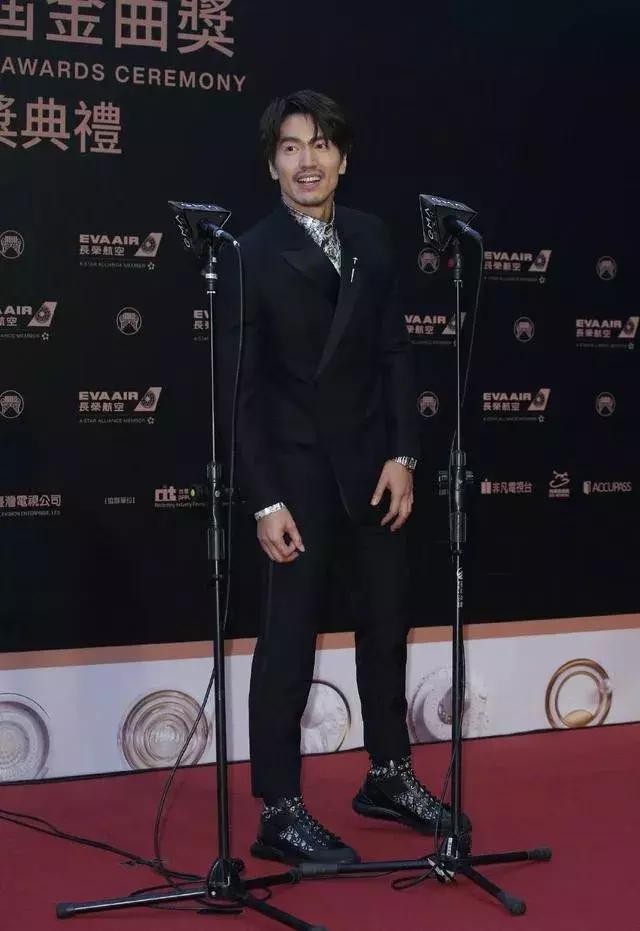 言承旭颁奖典礼现场（金曲奖颁奖典礼）(6)