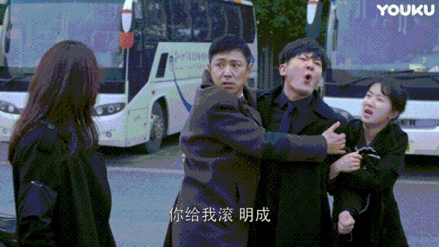 对话剧舞台是非常有敬畏心的话剧王子---郭京飞