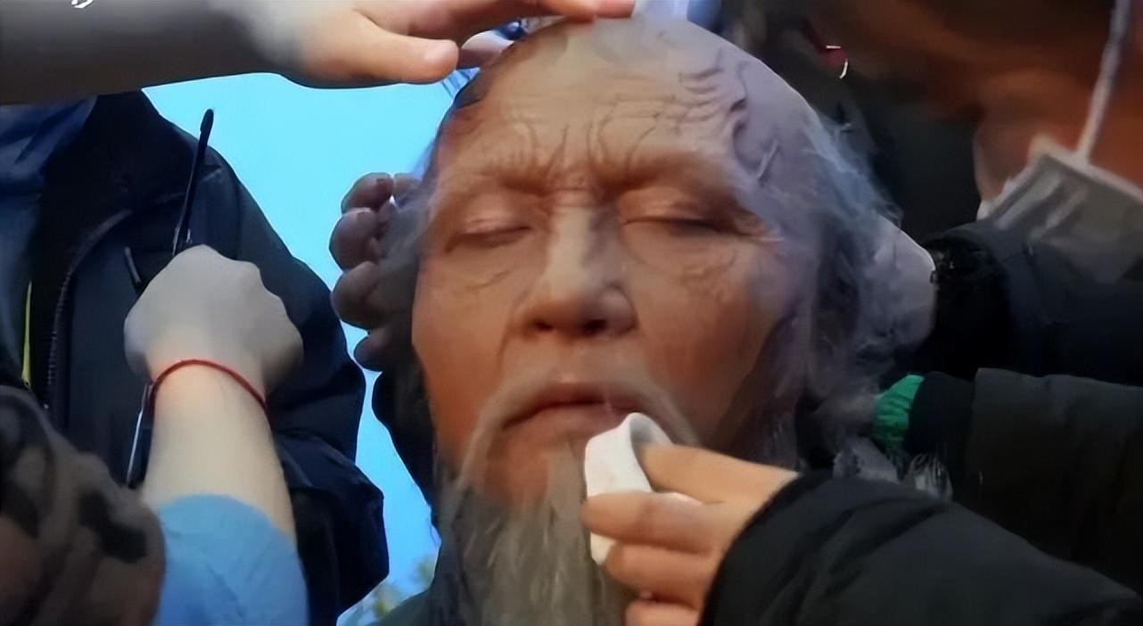 对话剧舞台是非常有敬畏心的话剧王子---郭京飞