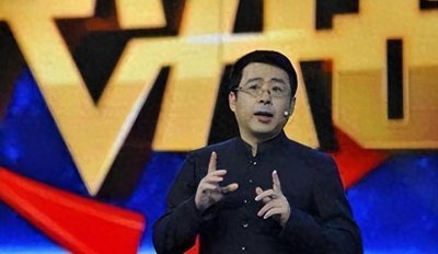 ​主持人邱孟煌：从荣耀到困境，他的现状和我们的反思