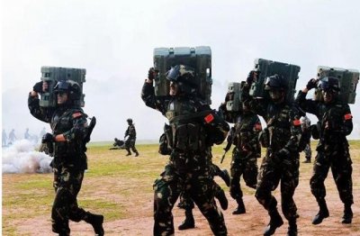 ​特种兵的残酷训练细节曝光，普通人去体验，连半天都撑不住