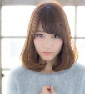 ​11款最流行中长发梨花烫发型！