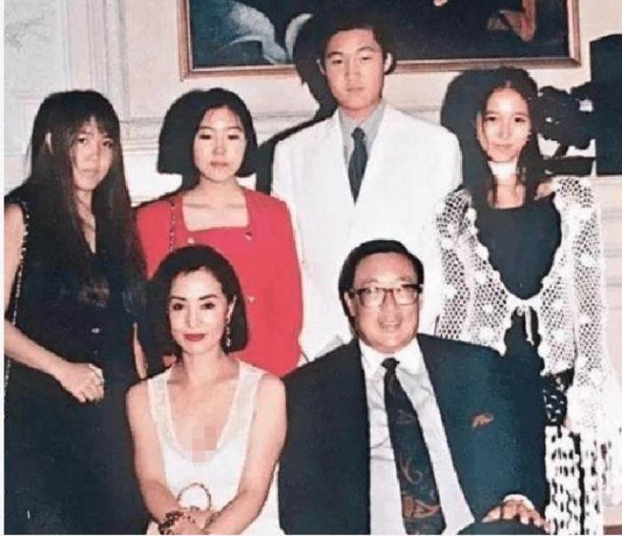 小三不吵不闹生下孩子（丈夫找小三她不吵不闹）