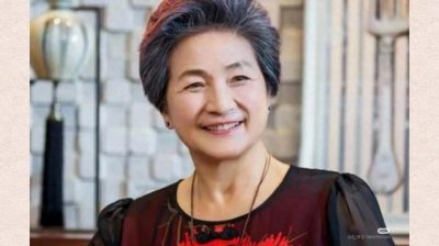 ​标题：“郑佩佩：武侠女神的传奇人生，光影中的永恒魅力”