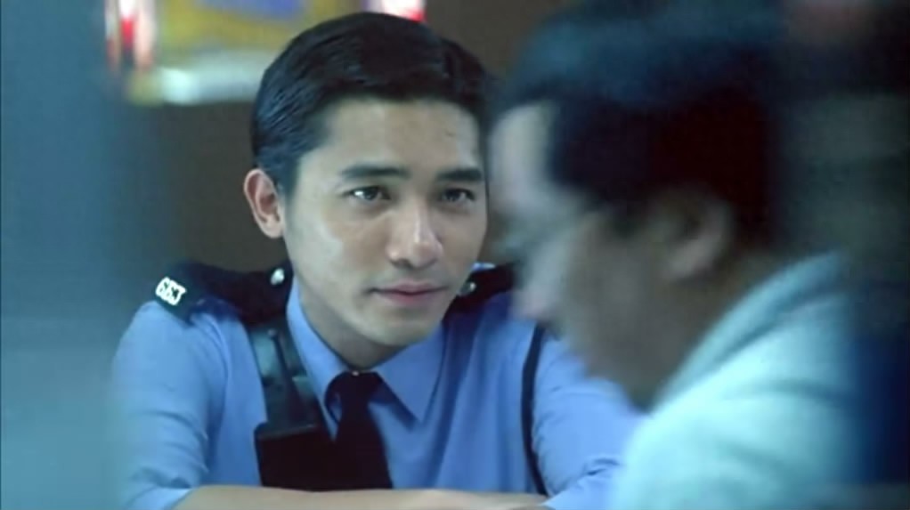 年轻时的梁朝伟，岂一个帅字，简直是美男子