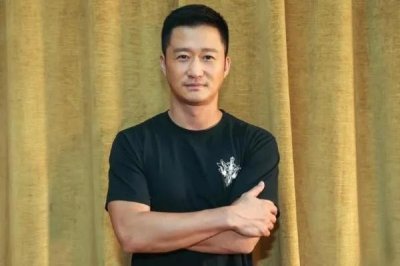 ​吴京身高多少？《战狼2》一张狱照曝光了他真实身高
