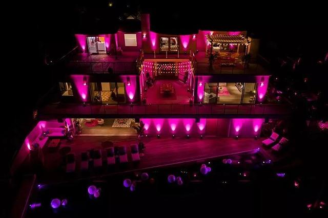 小芭比娃娃的卧室（芭比娃娃60岁了）(28)