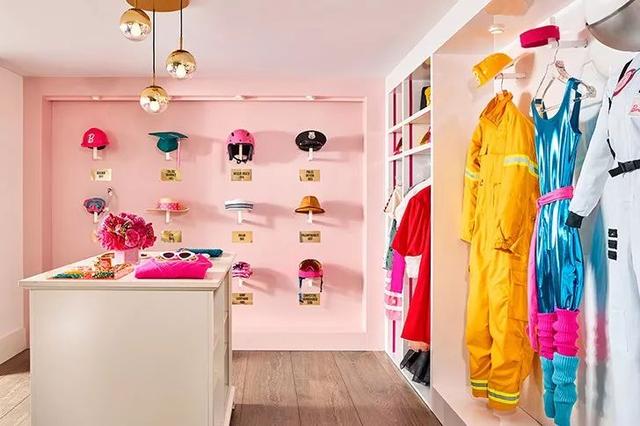 小芭比娃娃的卧室（芭比娃娃60岁了）(18)