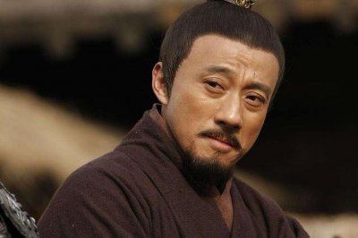 ​演员赵立新突围换脸（网曝赵立新主演新剧被AI换脸为他人）