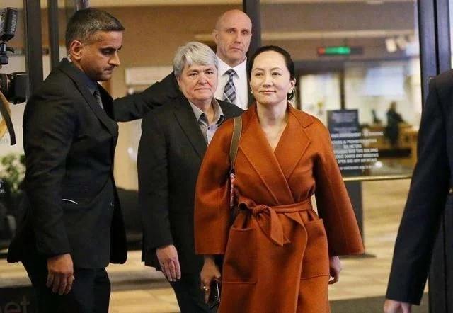 孟晚舟的两次婚姻现任丈夫小几岁（48岁孟晚舟婚史结婚2次）(4)