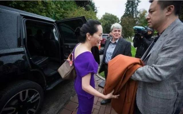 孟晚舟的两次婚姻现任丈夫小几岁（48岁孟晚舟婚史结婚2次）(12)