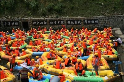 ​豫南高山峡谷第一漂——金刚台峡谷漂流