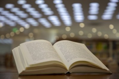 ​小说：穿越《超兽武装》世界，开局觉醒战神系统