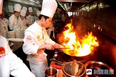 ​新疆创新菜品美如画，千道菜难练成一道精品菜