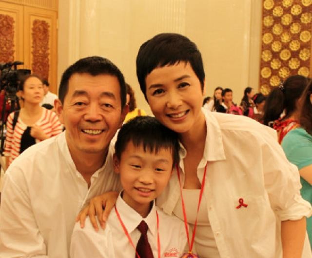 蒋雯丽个人资料及老公（蒋雯丽64岁老公露面）