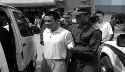 ​乔四狠起来连自己都砍的人，曾帮政府处理工作，最后却被处判死刑