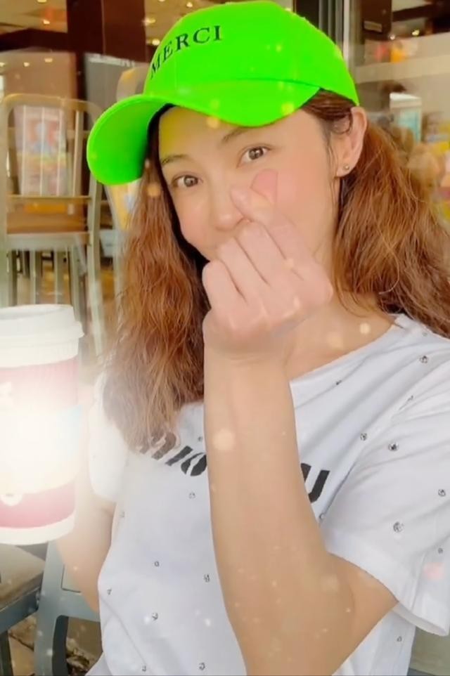 姚笛败光仅存的一点好感（40岁姚笛戴绿帽子比心）