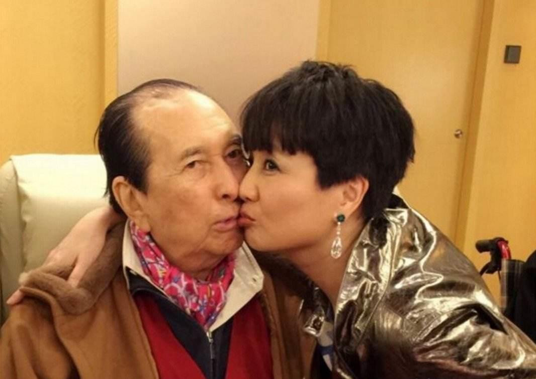 赌王续命法事是真的吗为何要续命 网曝赌王98岁不愿离世是真的吗