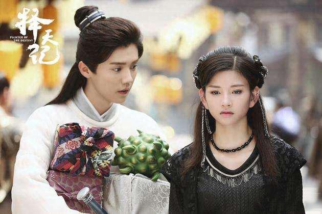 《择天记》美女上线，莫雨潇洒大气，落落可爱呆萌，最美另有其人