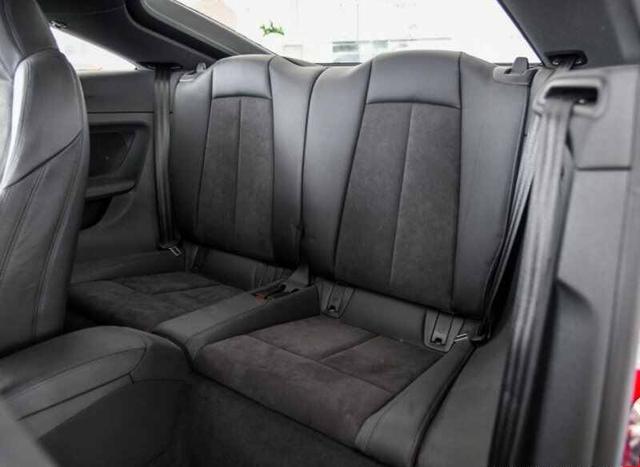 奥迪TT怎么样开起来舒服吗，奥迪TT适合什么人开-