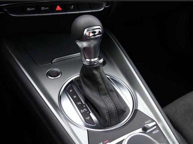 奥迪TT怎么样开起来舒服吗，奥迪TT适合什么人开-