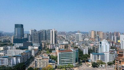 ​广安民用机场正式获批，民间却争议不断：便利出行还是资源浪费？